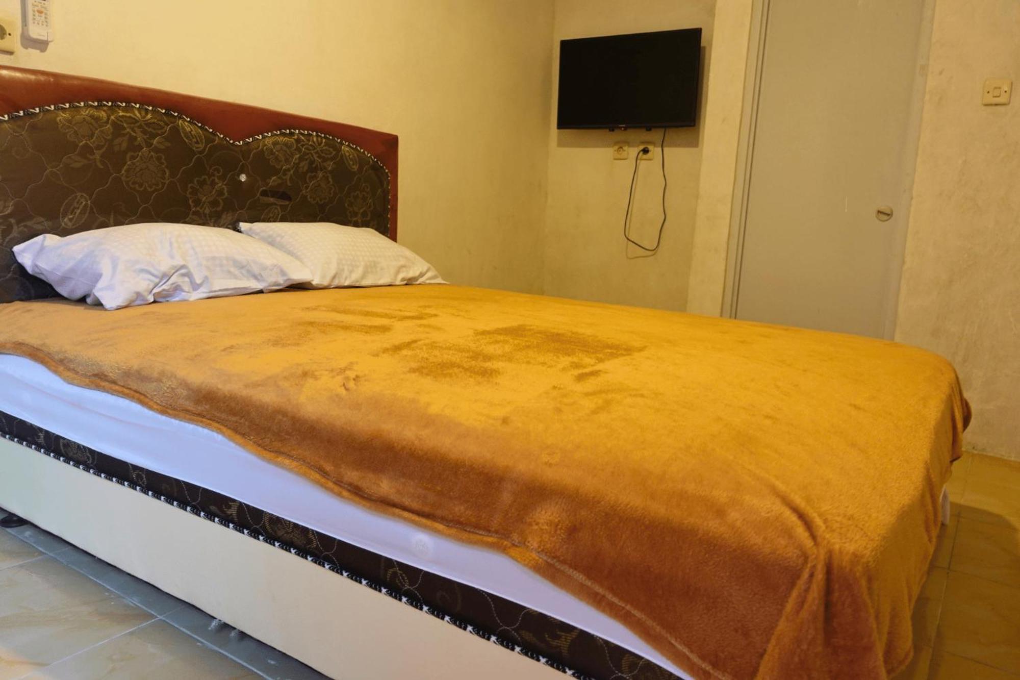 Mayeka Transit Hostel Bandara Internasional Lombok 普拉亚 外观 照片